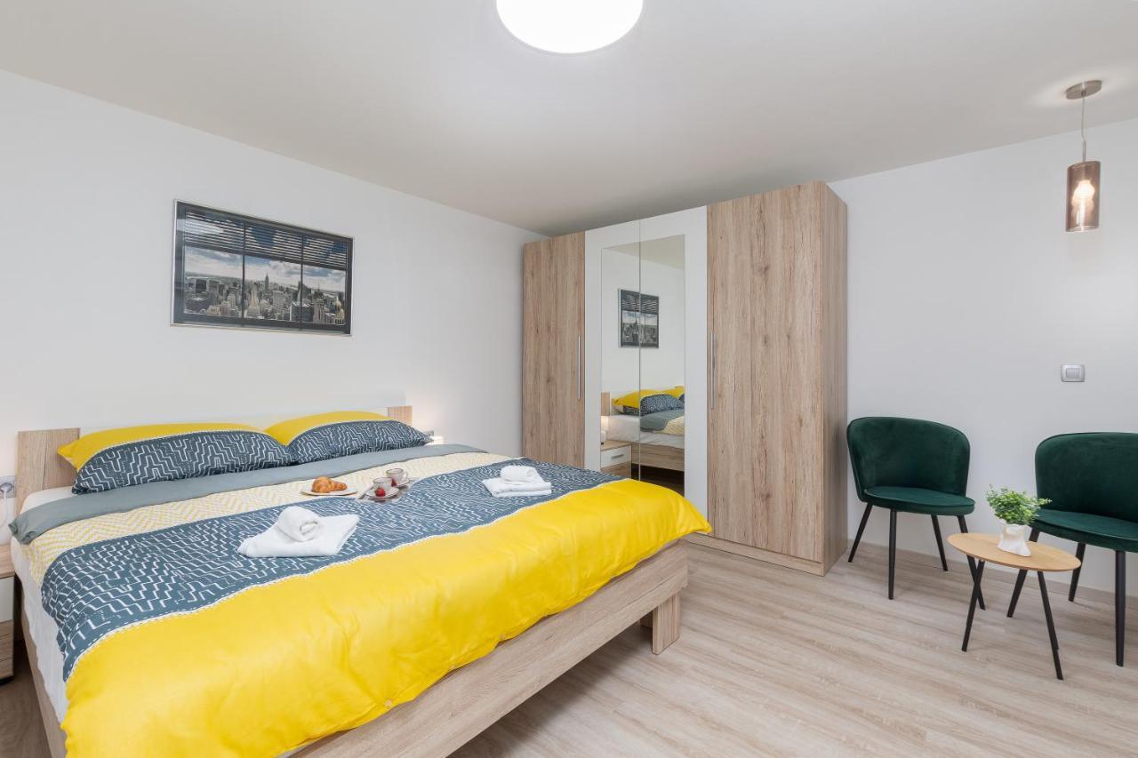 Apartment Ena Near Pula Amphitheater מראה חיצוני תמונה