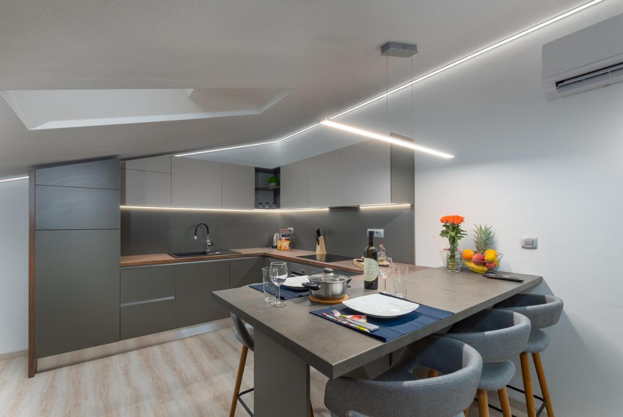 Apartment Ena Near Pula Amphitheater מראה חיצוני תמונה