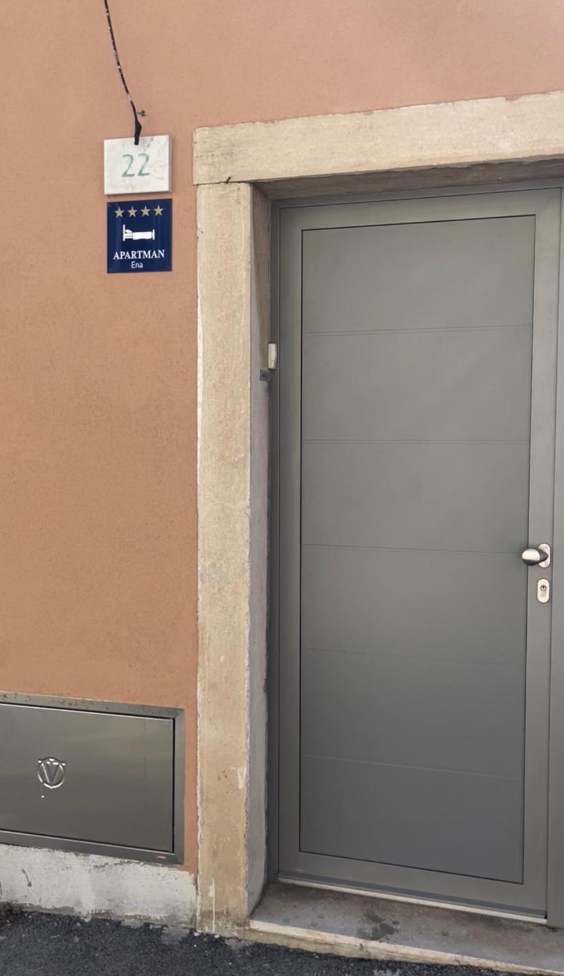 Apartment Ena Near Pula Amphitheater מראה חיצוני תמונה